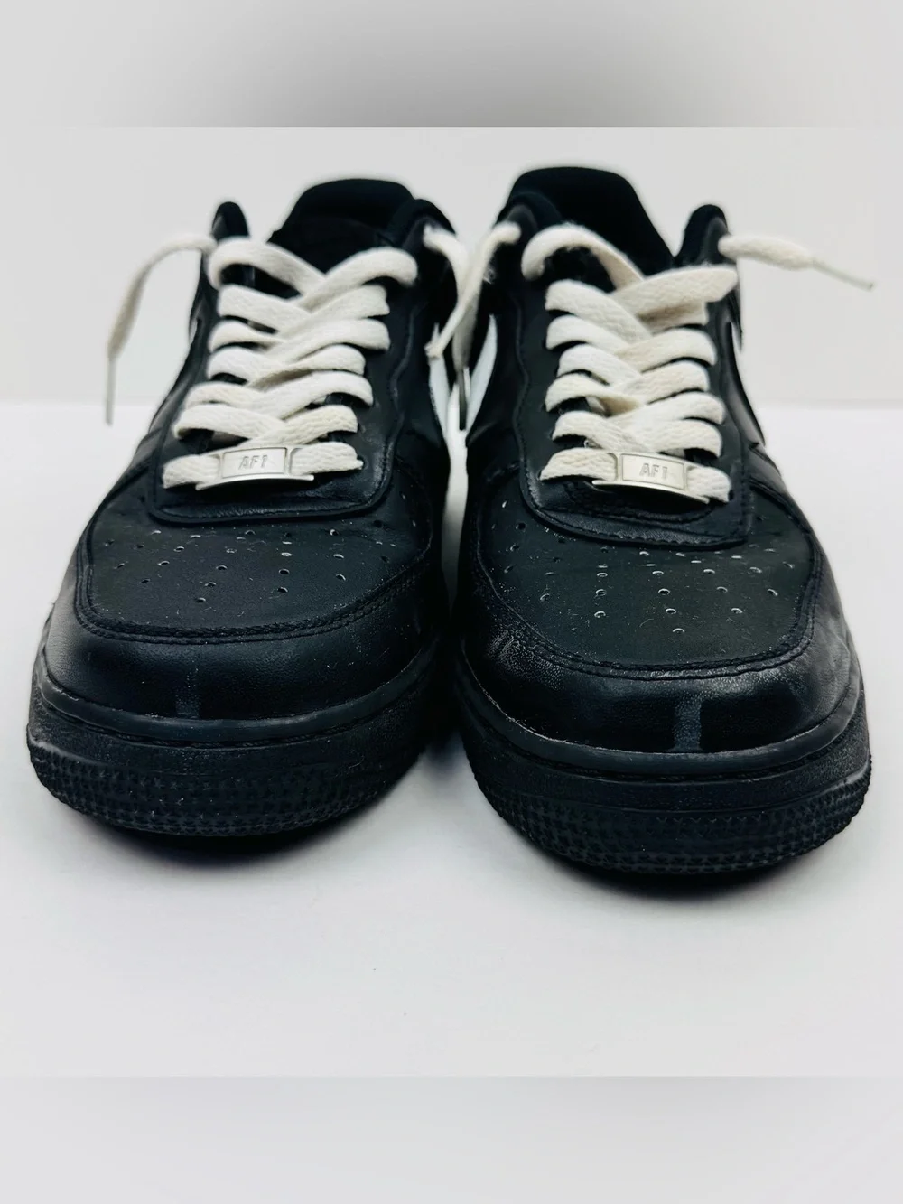 Nike Air Force 1 low top. Men’s size 7.5.